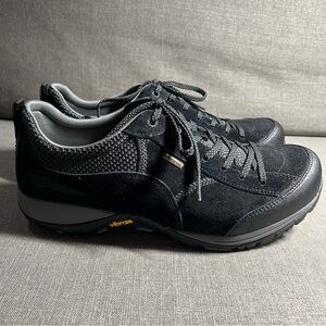 Dansko Paisley Black Suede Women’s Size 42 Wide Waterproof Walking Shoe NEW